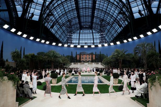 Modemarke Karl Lagerfeld gibt neue Kreativchefs bekannt