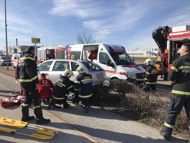 Auto überrollte 64-jährige Frau in Wr. Neustadt