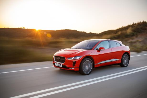 Jaguar I-Pace gewinnt Titel Car of the year 2019