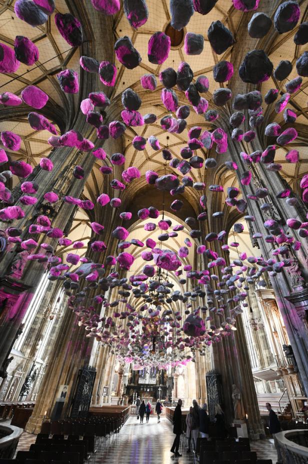 Wiener Stephansdom: Ein Himmel aus violetten Steinen