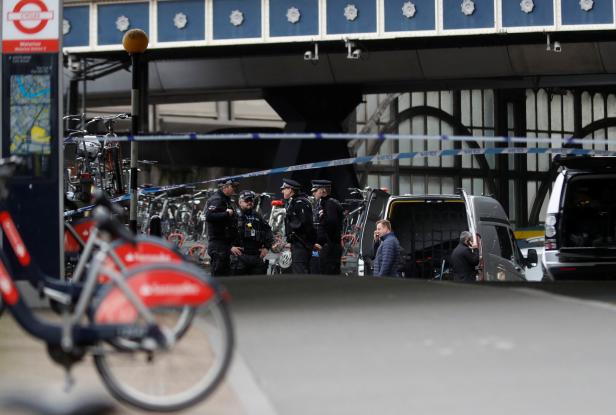 Briefbomben in London entdeckt: Anti-Terror-Einheit ermittelt