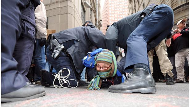 100.000 Dollar Entschädigung für Occupy