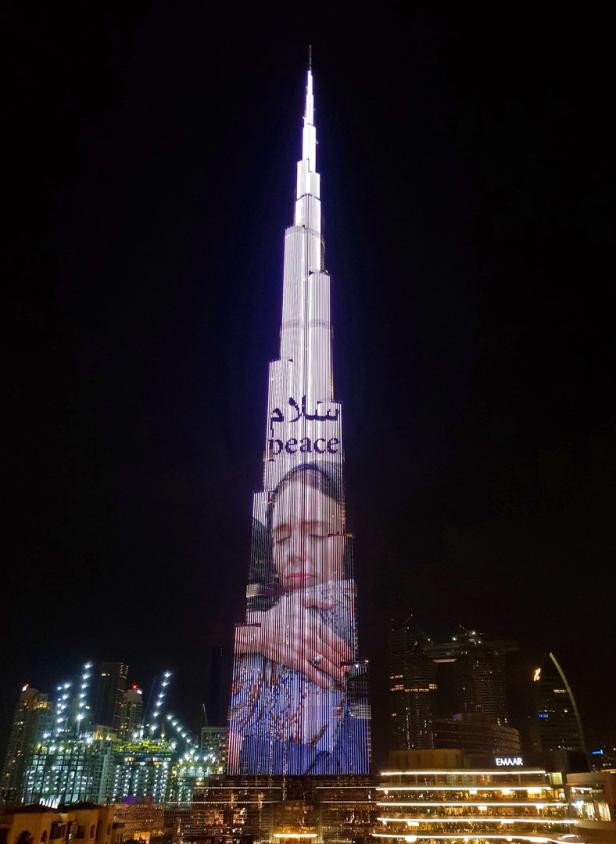 Dubai ehrt Neuseelands Premierministerin mit Bild auf Wolkenkratzer