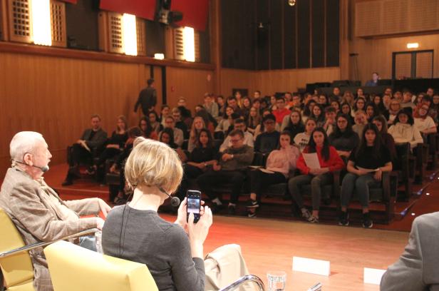 podium_auditorium4.jpg