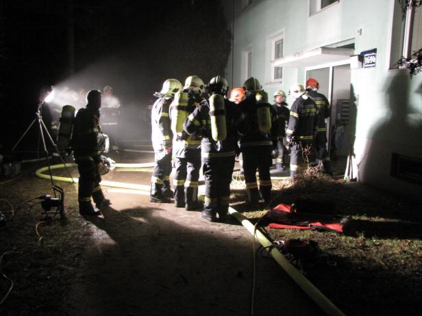 Wiener Neustadt: 24-jähriger Brandstifter nach Wochen gefasst
