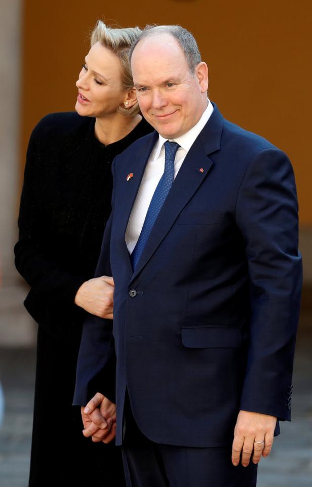 Seltener Anblick: Charlene auf Kuschelkurs mit Fürst Albert