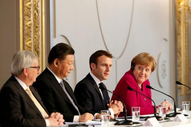 Merkel kündigt Gipfel von EU und China für 2020 an