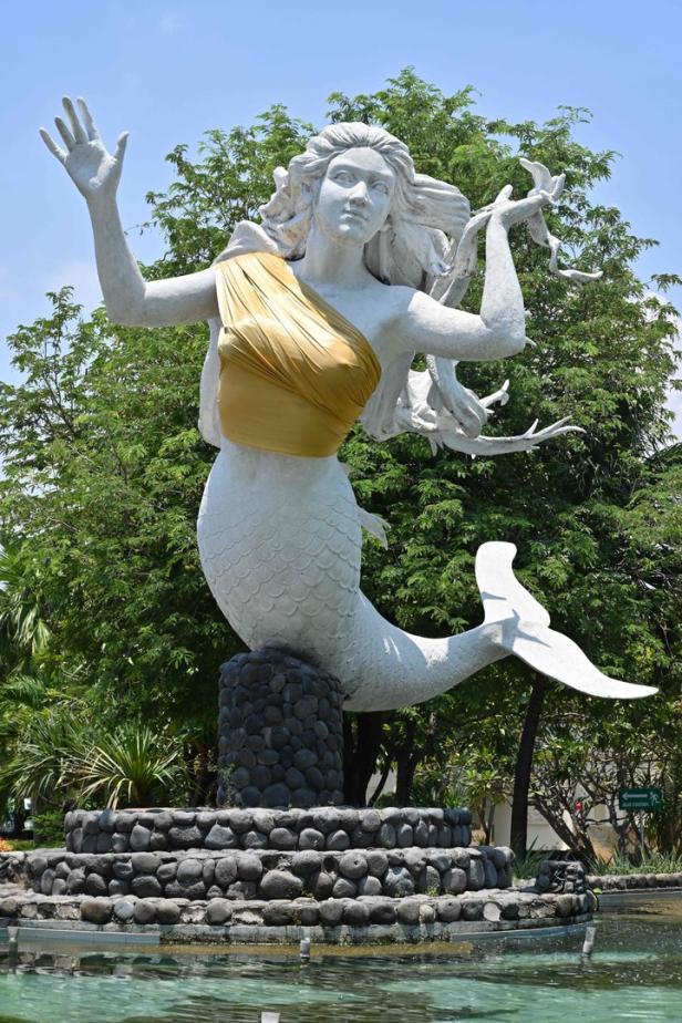 Indonesien: Freizeitpark zensiert steinerne Meerjungfrauen