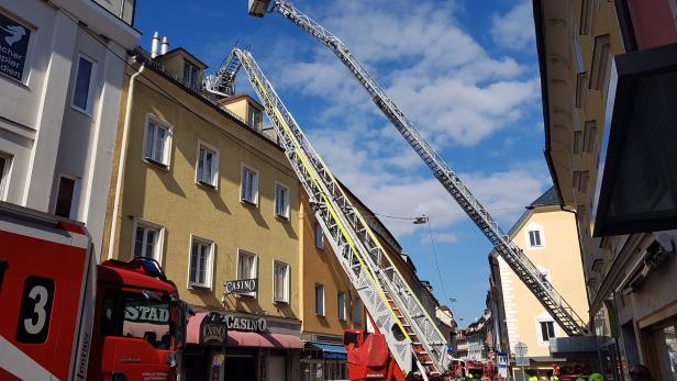 Brand in Villacher Gasthaus: Zwei Personen ins Spital eingeliefert