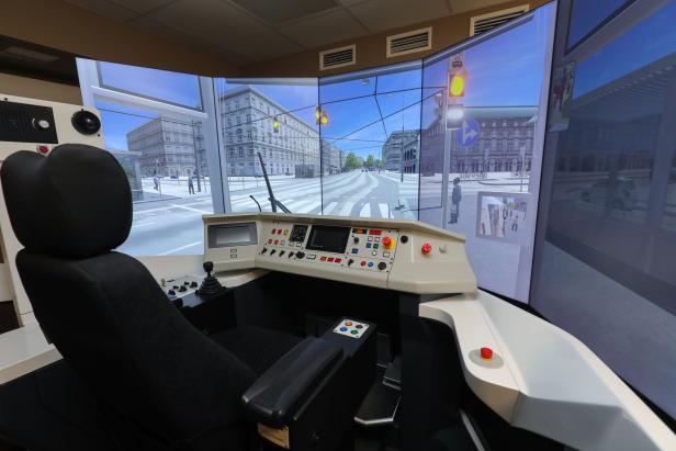 Neuer Bim-Simulator macht Straßenbahnfahren sicherer