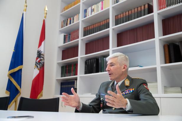 Chef der Armee plädiert für längeren Grundwehrdienst