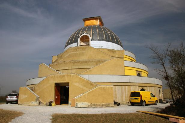 Schmieraktion erzwingt eingeschränkten Stupa-Zugang