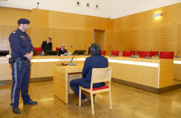 PROZESS WEGEN MORDVERSUCHS NACH MESSERATTACKE IN WELS Mordversuch an Ex-Freundin: 13 Jahre Haft für 38-Jährigen in Wels