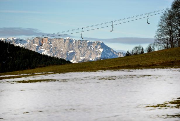 THEMENBILD: SCHNEEARMER WINTER IN ÖSTERREICH