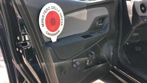 Warum die Carabinieri in Italien künftig Toyota Yaris Hybrid fahren
