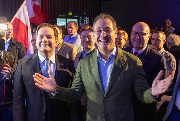 LANDESPARTEITAG DER FPÖ TIROL: ABWERZGER/STRACHE Tiroler FPÖ-Parteitag: Strache mit Frontalangriffen auf Karas