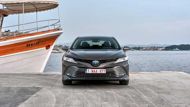 Neuer Toyota Camry: Avensis-Nachfolger mit Hybridantrieb