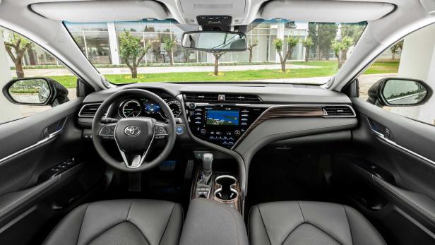 Neuer Toyota Camry: Avensis-Nachfolger mit Hybridantrieb