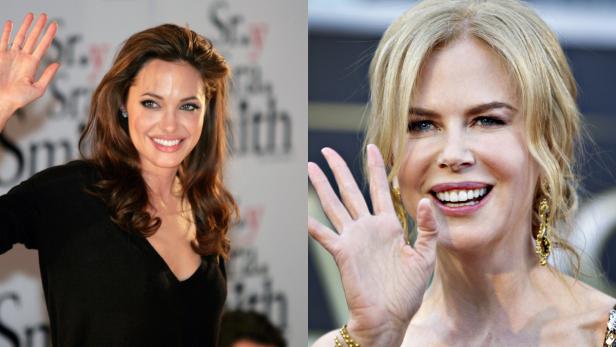 Ein Doppelporträt von Angelina Jolie und Nicole Kidman, die beide lächeln und winken.