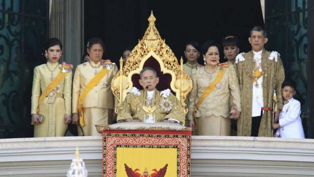 Diese Monarchen sitzen am längsten am Thron