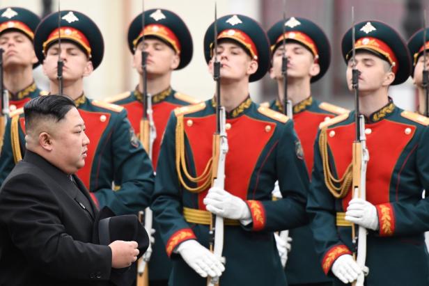Erstes Gipfeltreffen: Was macht Kim Jong-un eigentlich bei Putin?