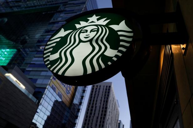Starbucks erhöht Preise und baut weltweites Filialnetz aus