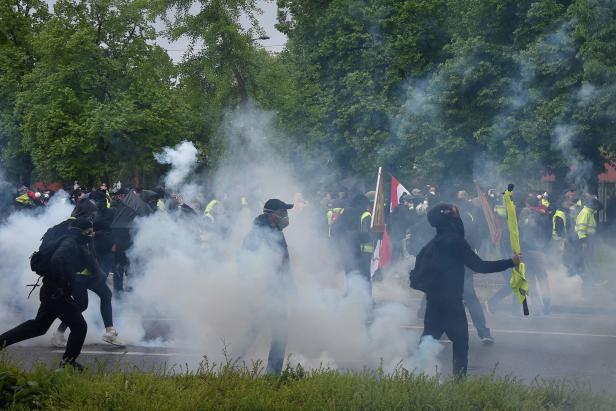 Gelbwesten-Proteste in Frankreich: Ausschreitungen in Straßburg