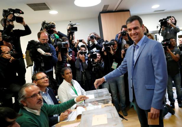 Hohe Wahlbeteiligung: Bekommt Spanien eine rechte Regierung?