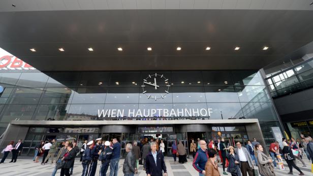 Der Hauptbahnhof ist eröffnet