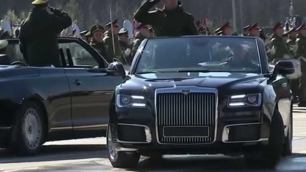 Aurus Cabriolet: Putins Open-air Luxusauto offiziell vorgestellt