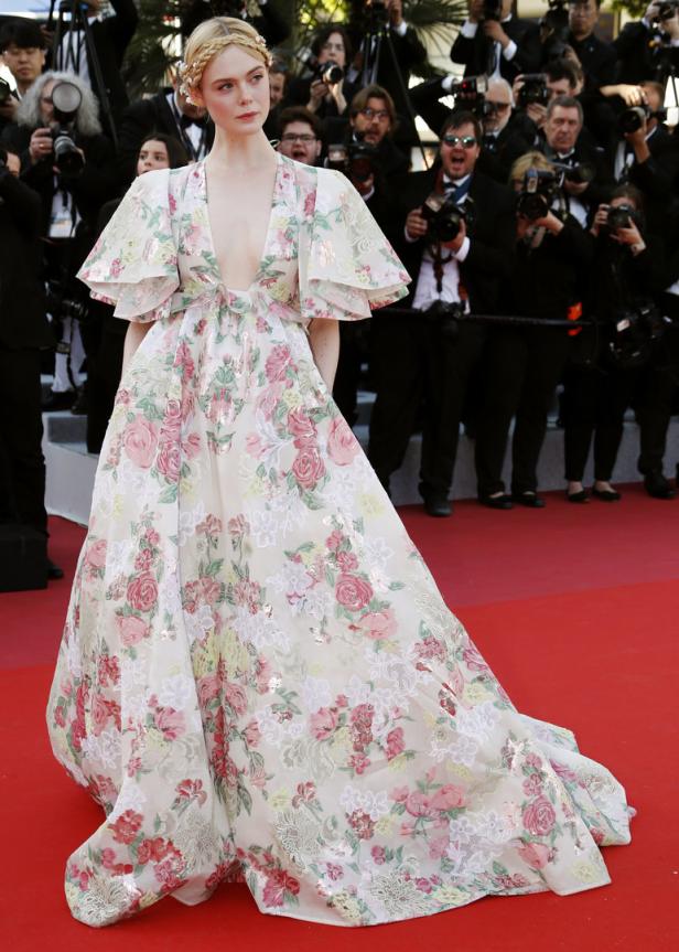 Dinnerparty in Cannes: Warum Elle Fanning in Ohnmacht fiel