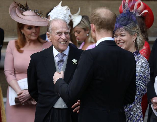 Royale Traumhochzeit mit Queen, Harry und den Middletons