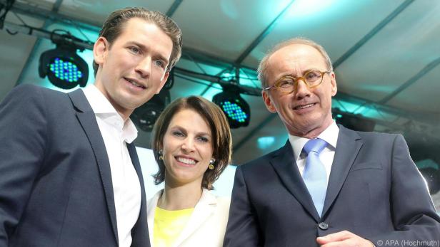 Kanzler Kurz mit den EU-Spitzenkandidaten Edtstadler und Karas