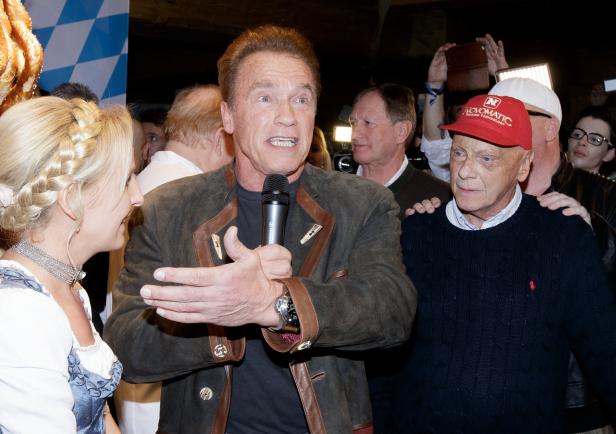 Schwarzenegger hält Ansprache bei Lauda-Trauerfeier