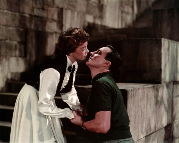 Szene mit Shirley Jones und Gordon MacRae im Film „Oklahoma!“.