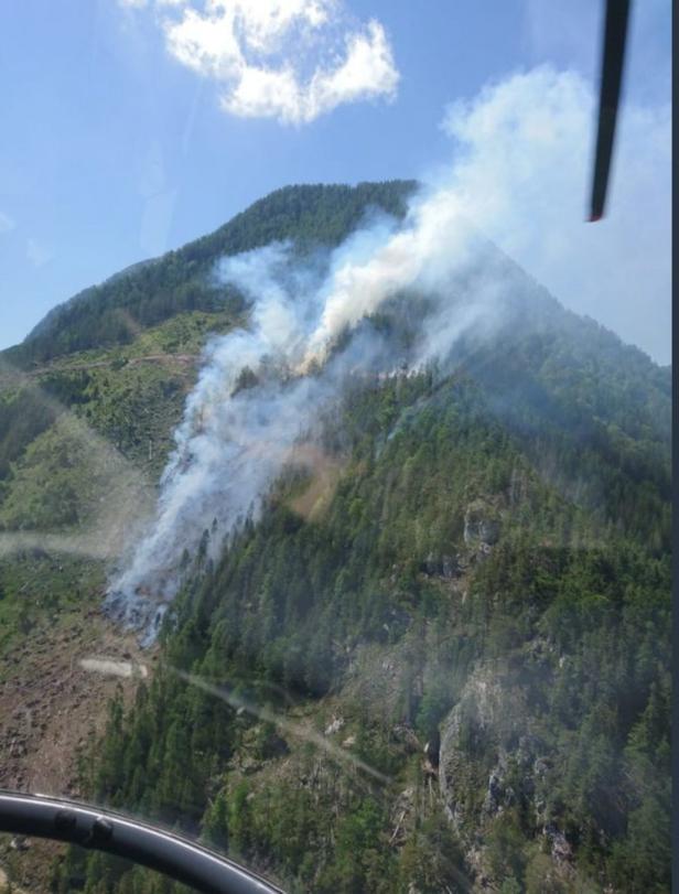 18 Feuerwehren bei Waldbrand in Kärnten im Einsatz
