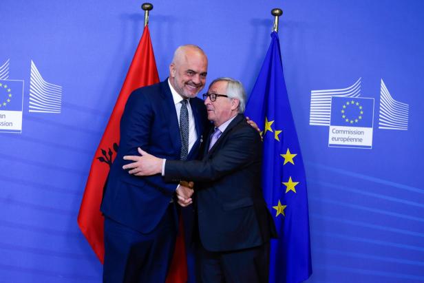 Nordmazedonien und Albanien müssen um grünes Licht bangen