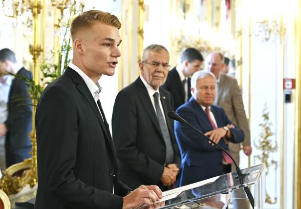 Der Bundespräsident verabschiedete ÖFB-U21 zu EM nach Italien