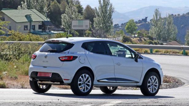 Erlkönig: Renault testet Kleinwagen-SUV oberhalb des Captur