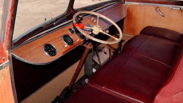Irres Vintage-Wohnmobil mit Porsche-Antrieb