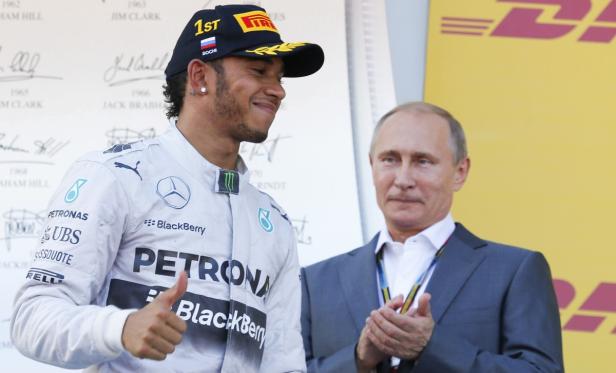 Lewis Hamilton und Wladimir Putin bei einem Formel-1-Rennen in Sotschi.