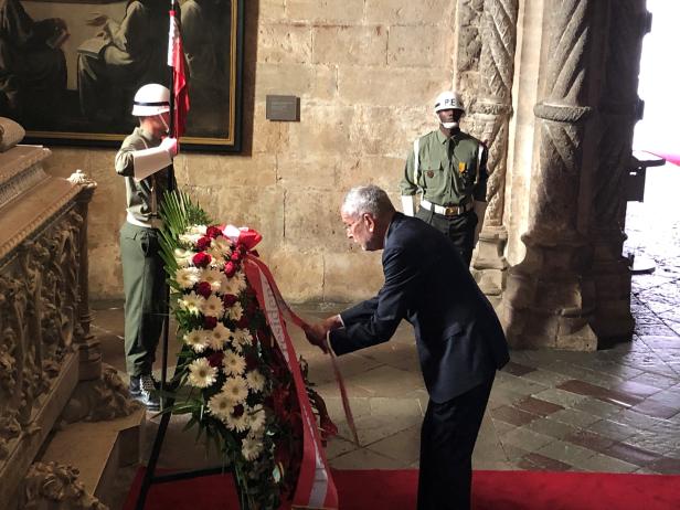 Van der Bellen in Portugal: Zwei Mal klein und selbstbewusst