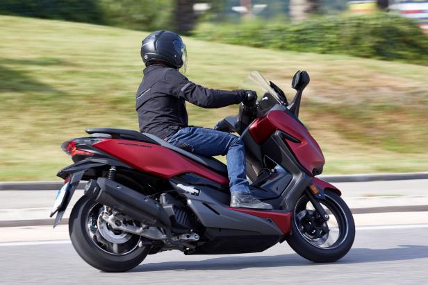 Honda Forza 125 im Test: Die Macht ist stark in ihm