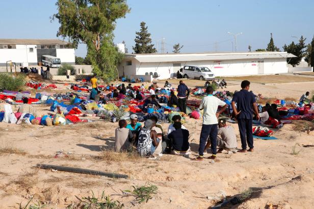 Verheerender Angriff auf Flüchtlingslager in Libyen