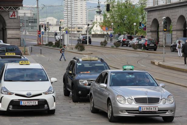 Fahrverbot ab 2022: 150 alte Taxis werden aus Linz verbannt
