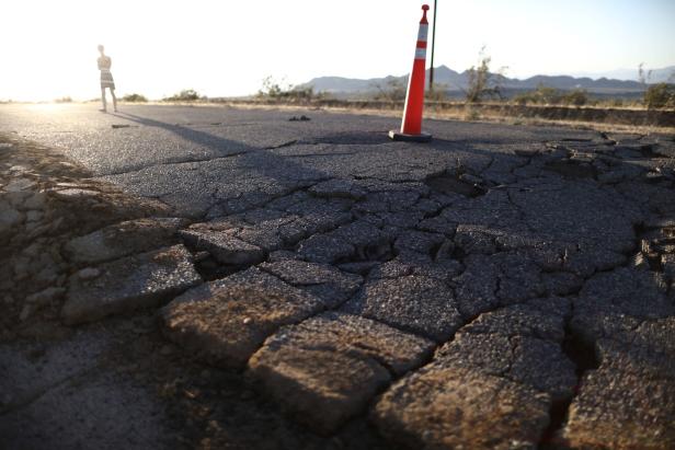 Schweres Erdbeben nahe Bomben-Testgelände erschüttert Kalifornien