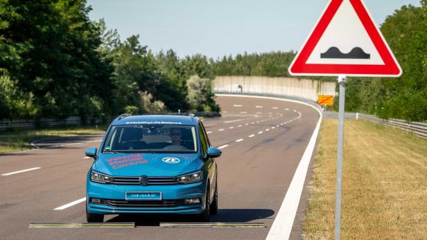 Flying Carpet 2.0: ZF präsentiert vorausschauendes Fahrwerk