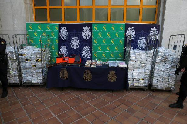 Sechs Tonnen Kokain: Drogenboss am Flughafen Wien verhaftet