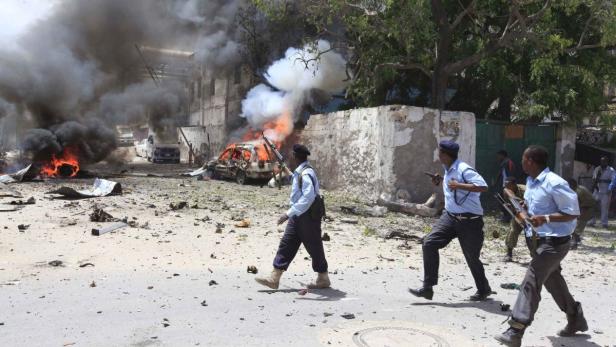 Mogadischu: 34 Zivilisten sterben bei Anschlägen