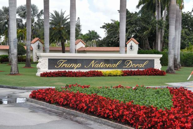Stripclub streicht Spendengala auf Golfplatz von Trump